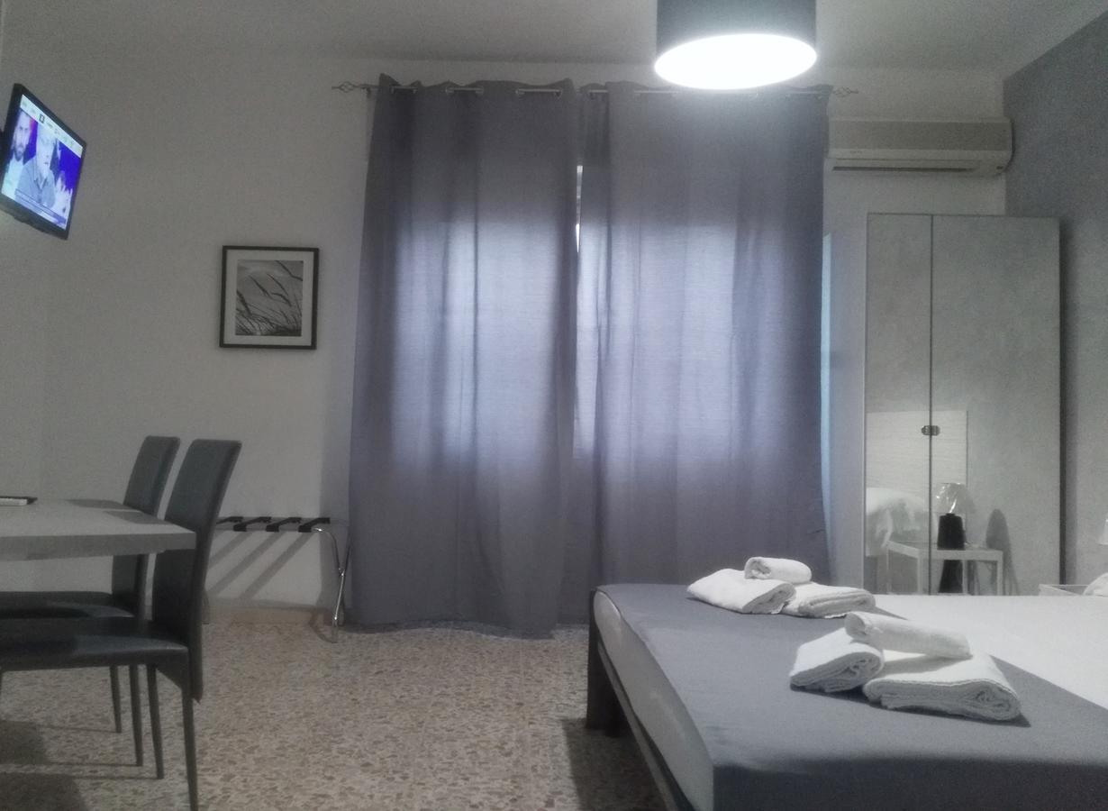 Alghero Seaside Guest House - Affittacamere Buitenkant foto